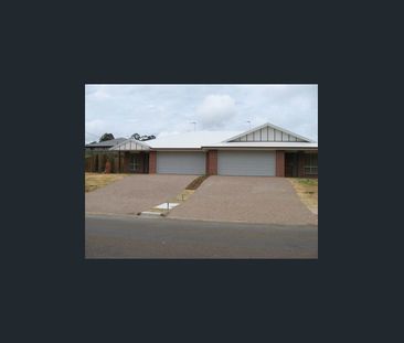 MODERN 2 BEDROOM UNIT - Photo 3