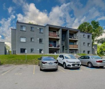 90 KING EDWARD Avenue Unit# 17 — 1 Bedroom - Photo 1