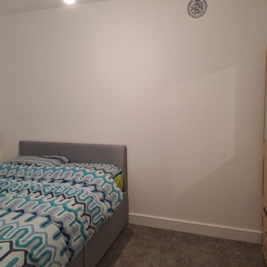Room in a Shared House, Lynchets Road, LU2 - Photo 1