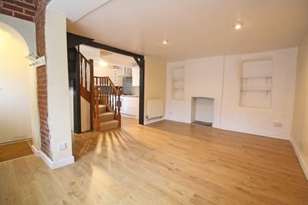 1 bedroom Pretty One Bedroom Cottage to rent - Photo 3