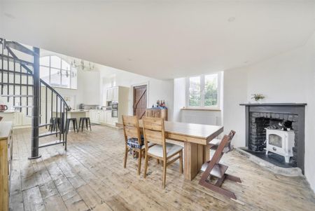 Alverdiscott, Barnstaple - Photo 3