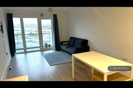 2 bedroom flat to rent - Photo 3
