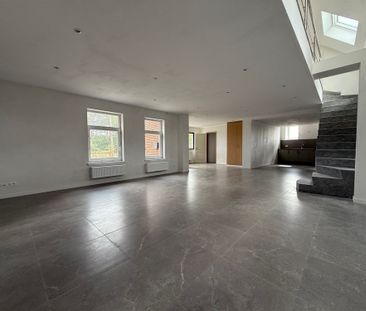 Maison d’habitation volumineuse (3 ch) complètement rénovée - Photo 1