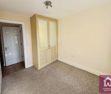 3 bedroom flat to rent - Photo 5