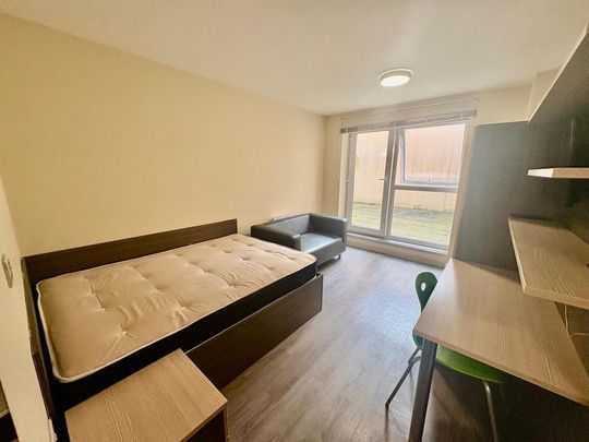 Studio to rent - Photo 1