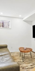 ⭐️ Bachelor 3 1/2 entièrement rénové tout compris meublé - Repentigny ⭐ - Photo 4