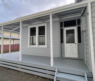 Two Bedroom Modern - Close to Hospital - Photo 1