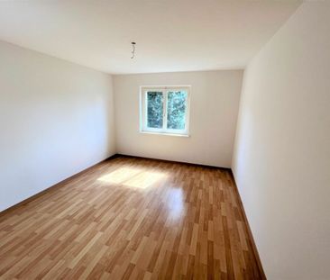 Moderne Single-Stadtwohnung mit Balkon, großzügiger Küche und licht... - Photo 1