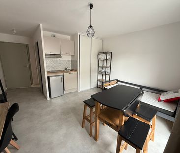 Location Appartement 1 pièce 21m² - Photo 4