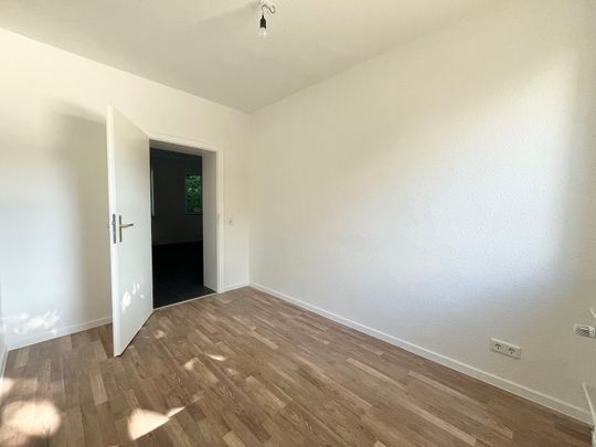 **TOP** renovierte 2-Zimmer-EG-Wohnung! - Foto 1