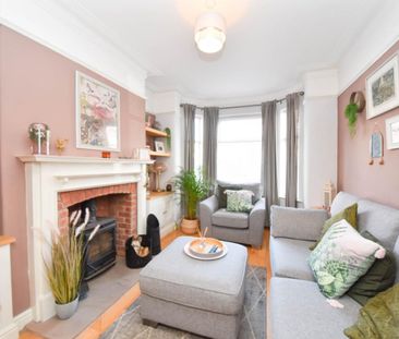 3 bed House - End Terrace for Rent - Photo 4