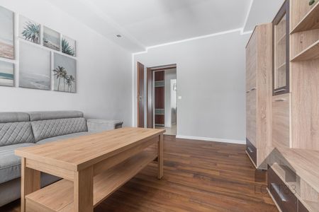 Piękne i wyposażone mieszkanie dwupokojowe na osiedlu Stałym w Jaworznie do wynajęcia | Spacer 3D - Photo 3