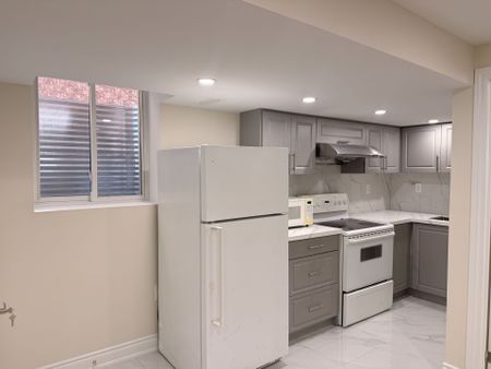For Lease - 973 Ledbury Crescent Unit# BSMT, Mississauga, Ontario - Photo 3