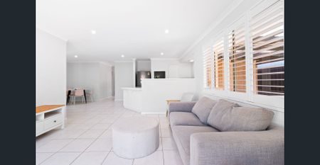 3 x 2 in school catchment location! - Photo 3