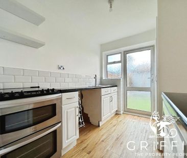 West Thorpe, Basildon, Essex, SS14 - Photo 5