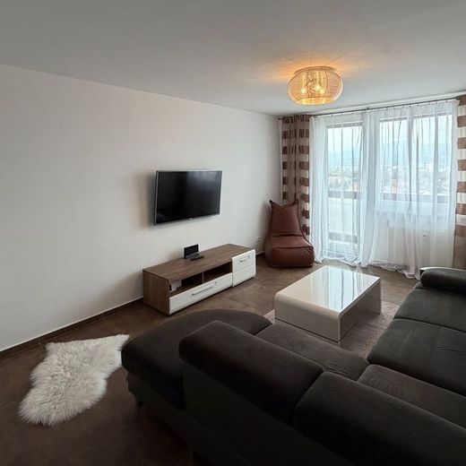 Zrekonštruovaný 3 izbový byt, 74 m2 + priestranná lodžia, Horný Šianec, Trenčín / centrum - Fotografia 1