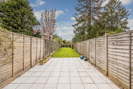 4 bed end of terrace house to rent in Longmore Road, Shirley Solihull, B90 - Photo 3