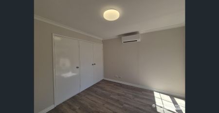 Contemporary Comfort in Central Location - Photo 2