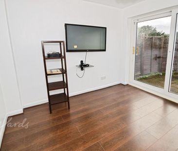 4 bedroom detached house to rent - Photo 4