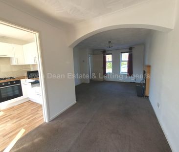 Upton - Three bedroom family home with garden and parking - Photo 2