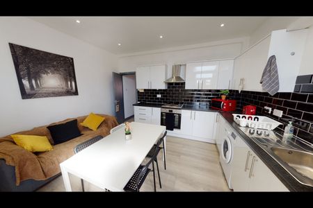 Room in a Shared House, Hafton Road, M7 - Photo 2