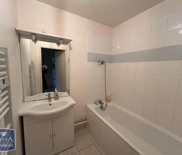 Location Appartement 2 pièces 48m² FLERS 61100 - Photo 5