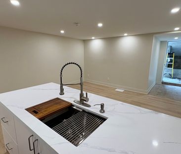 For Lease - 8 Somerset Avenue Unit# Lower, Toronto, Ontario - Photo 2