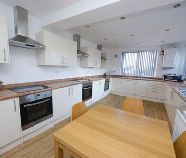 1 bedroom in a house share to rent - Photo 2