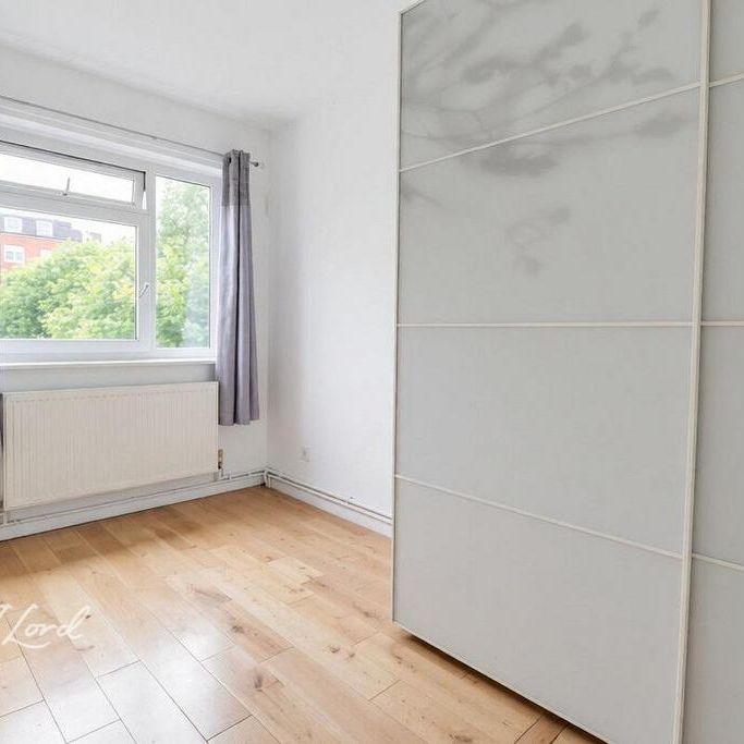3 bedroom flat to rent - Photo 1