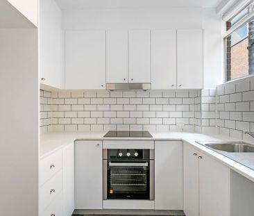 Modern living in a prime location - Photo 3