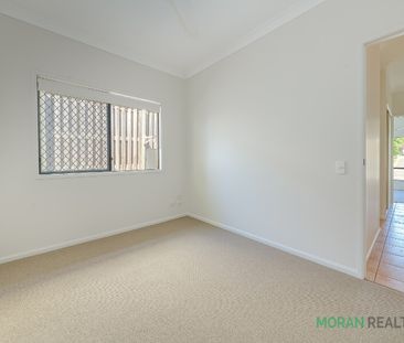 Beautiful Home in Varsity Lakes - Photo 5