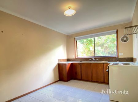 1/14 Beaconsfield Road, Briar Hill - Photo 2