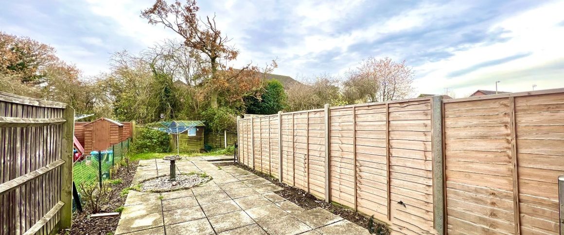 Lincoln Gardens, Didcot - Photo 1