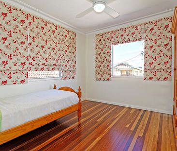 24 Silvester Street, Redcliffe QLD 4020 - House For Rent | Domain - Photo 5