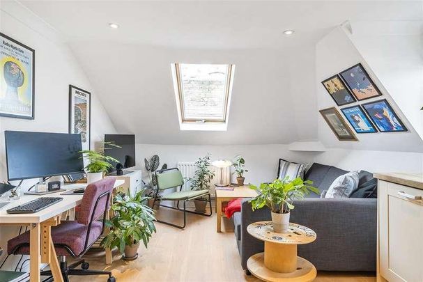 High Street, London, N8 - Photo 1