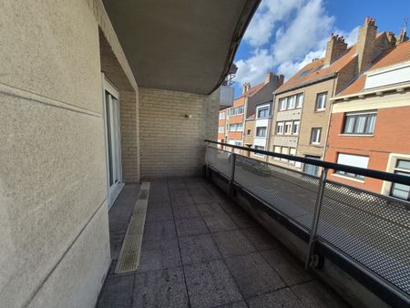 Location Appartement 2 pièces 45m² DUNKERQUE 59240 - Photo 5