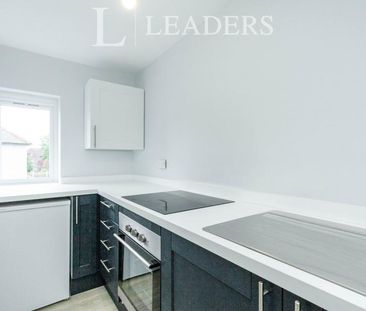 1 bedroom maisonette to rent Townsend Cottages, Townsend Lane, Woki... - Photo 4