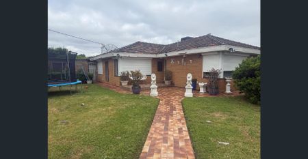 For Rent – Spacious 3-Bedroom Home with Modern Comforts - Photo 4