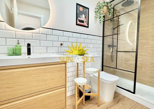2-BEDROOM APARTMENT 160 METRES FROM THE BEACH IN TORREVIEJA