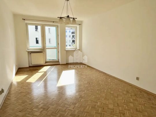 2 pokoje + miejsce postojowe w hali, balkon - Photo 1