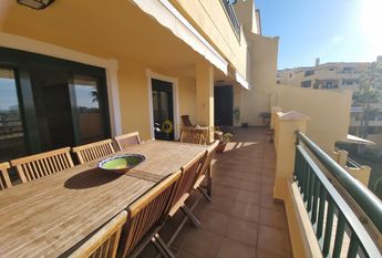 LONG SEASON. BEAUTIFUL APARTMENT FOR RENT IN BENALMADENA IS NOW FOR RENT.