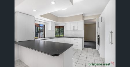 SPACIOUS FAMILY RETREAT IN A PEACEFUL BROOKFIELD SETTING - Photo 5