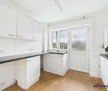 Roselands Avenue, Roselands, Eastbourne, BN22 - Photo 3