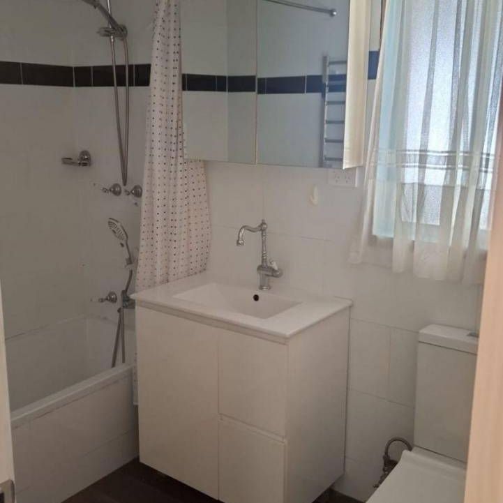 3 Bedroom, 1 Bathroom, 1 Extra Toilet - Photo 1