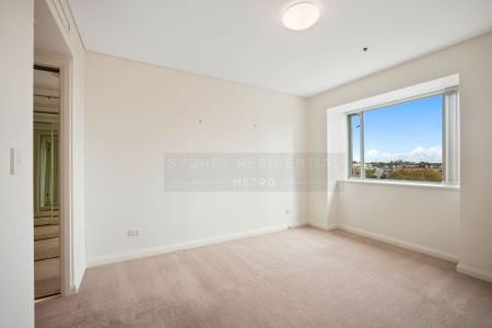 Spacious 2 Bedroom with Great Size Balcony - The Peak - Photo 4