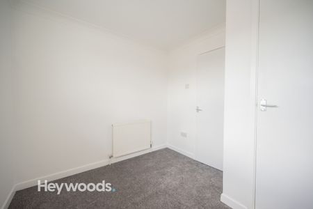 3 bed semi-detached house to rent in Galleys Bank, Kidsgrove, ST7 - Photo 2