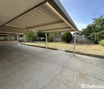 25 Jardine Court, Thornlie WA 6108 - Photo 6