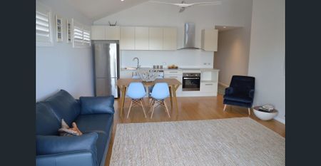 Luxury and spacious upper duplex in Queenscliff - Furnished - Photo 2