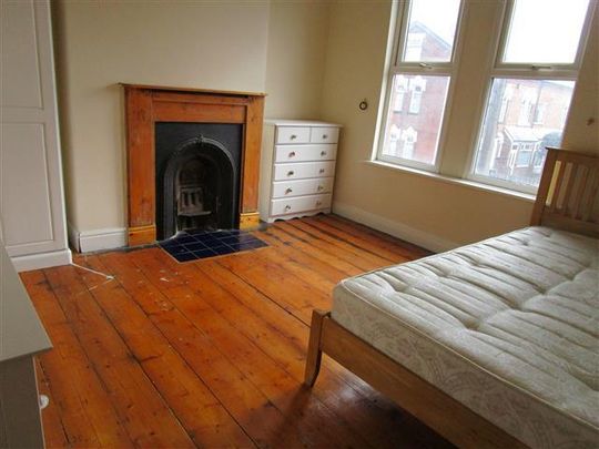 2 bedroom property to rent - Photo 1