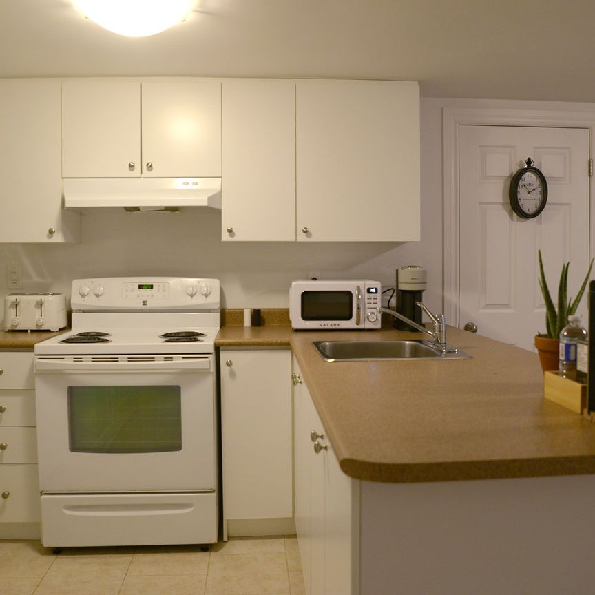 For Lease - 84 Cartier Crescent, Richmond Hill, Ontario - Photo 1